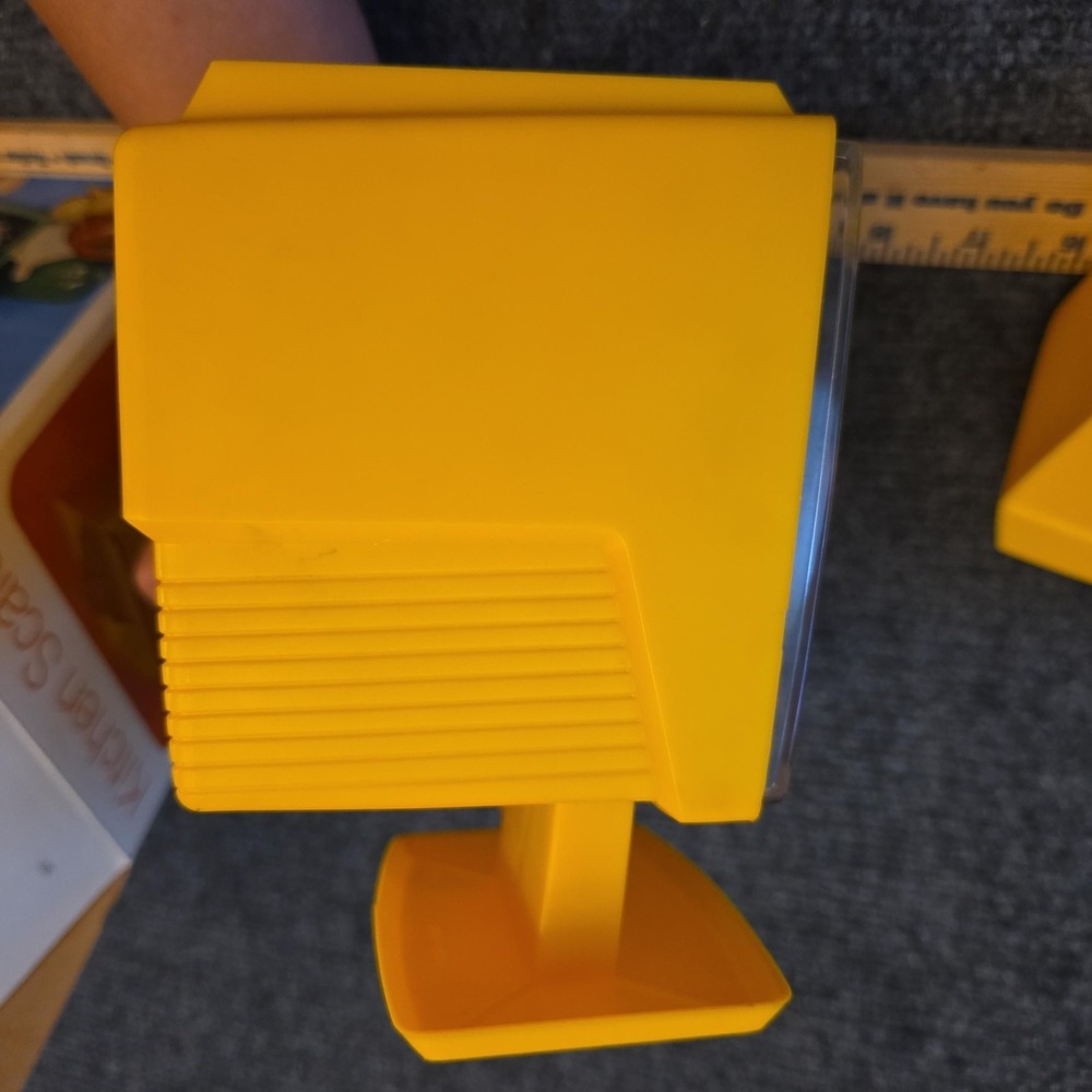 Vtg Kitchen King Yellow Mechanical Kitchen Scale U.S Metric Weight With Box - Picture 10 of 10